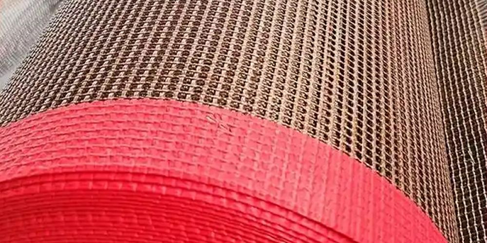 哪种输送带更适合在高温环境下使用