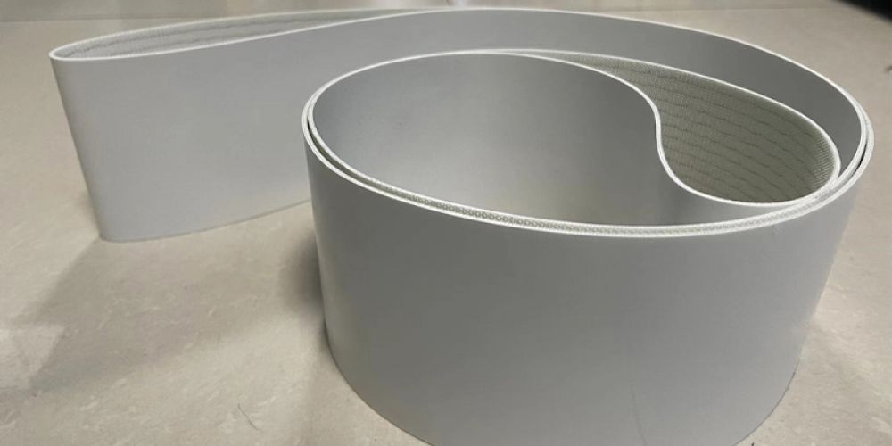 如何防止输送带在高温环境下过热